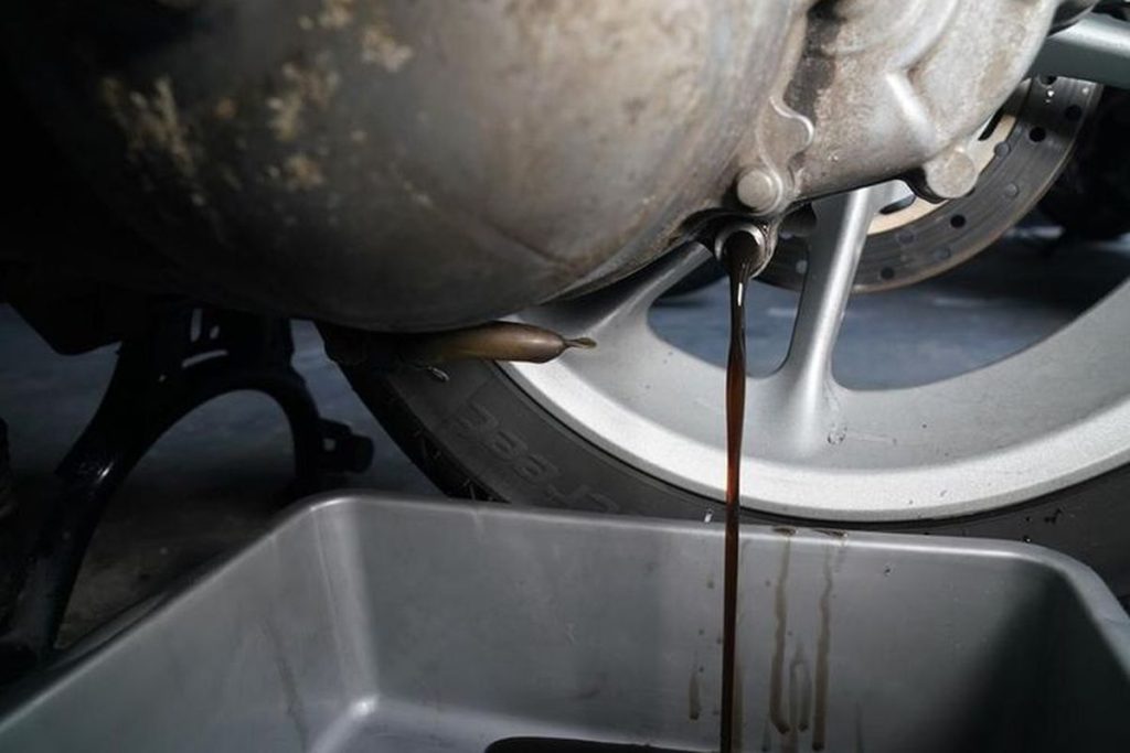 Kapan Harus Melakukan Kuras Oli Matik Secara Total Panduan Lengkap Untuk Pemilik Kendaraan