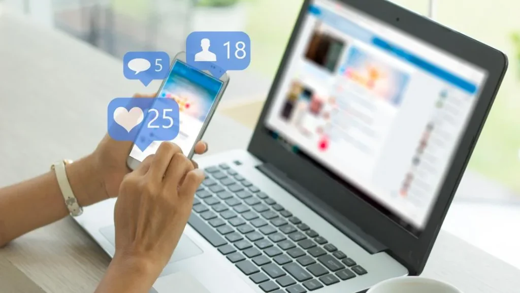 Era Informasi Ketika Jejaring Digital Menjadi Pilar Utama Eksistensi Sosial Dan Ekonomi