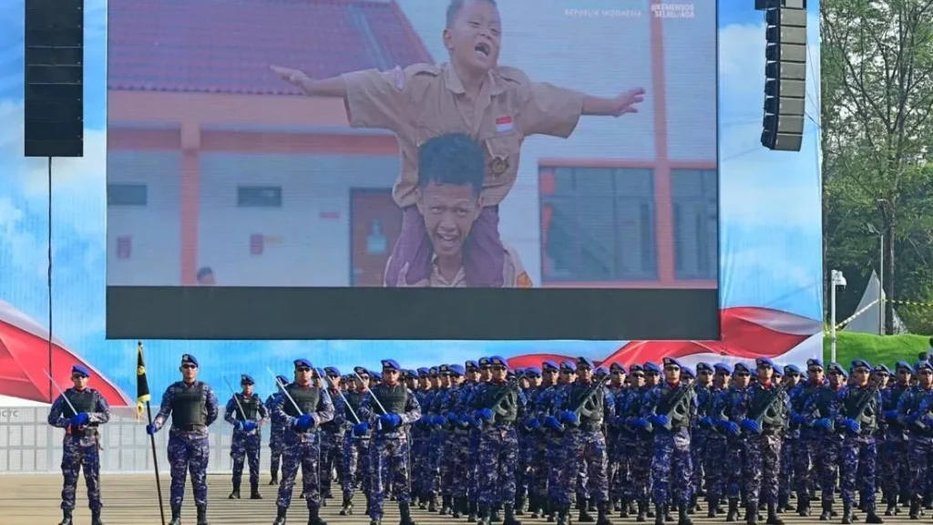 Sinergi Untuk Masa Depan Mensos Gus Ipul Puji Peran Polri Dalam Mengukir Kisah Sukses Program Sekolah Rakyat